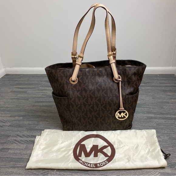 Michael Kors East West Jet Set Tote Signature Monogram Bag - Picture 3 of 17
